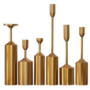 Juego de 6 candelabros nórdicos de metal dorado con acabado cepillado para decoración de mesa