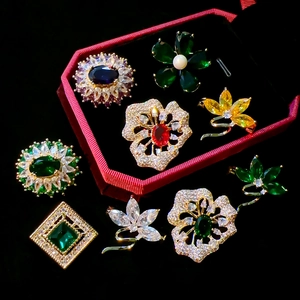 Elegant Copper Rhinestone Brooch Pin Flower Animal Leaf Pattern Artificial Pearl Brooches For Women Wedding Party Jewelry Gift