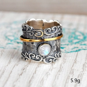 Vintage oxidized silver spinner ring with hammer texture and moonstone inlay