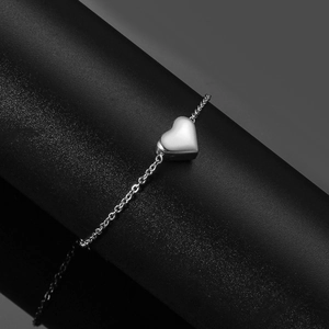 Minimalist 304 stainless steel chain bracelet with a polished silver heart pendant