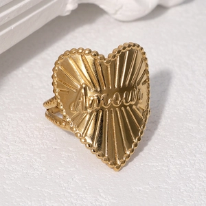 Golden heart-shaped stainless steel ring with Amour engraving and beaded texture