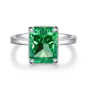 Elegant S925 sterling silver ring with 4ct green rectangle cut zircon gemstone