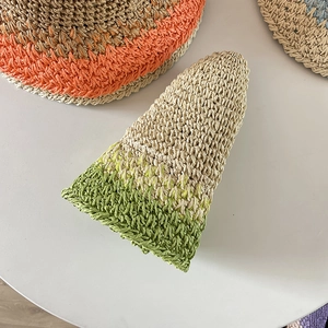 Cappello da sole in paglia fatto a mano beige e verde, pieghevole per le vacanze estive