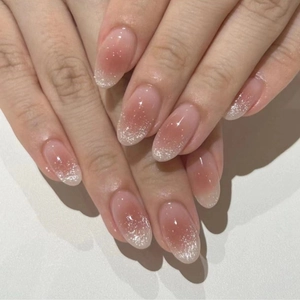 Faux Ongles Press On Blush Cat Eye Forme Ovale Brillant Dégradé Manucure Pour Femmes Style Doux Élégant Quotidien