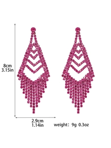Detail view of pink rhinestone tassel earrings with size 8x2.9cm and weight 9g parameters