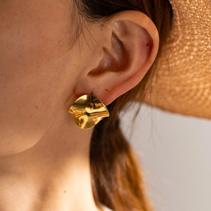 Elegant 18k gold-plated stainless steel earrings with stylish crumpled metal wave design