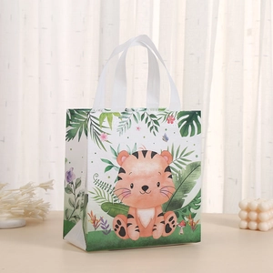 Waterproof non-woven gift bag featuring a cute orange tiger print for party favors