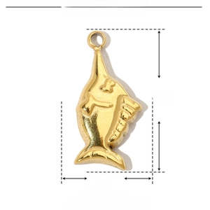 Detail showing dimensions of golden fish pendant in stainless steel with 13mm height