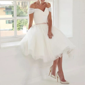 Robe De Mariée Courte Épaules Dénudées Col En V Ivoire Tulle Dentelle Perlée Robe De Mariée Mini Événement Femme