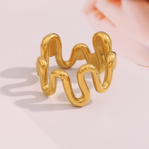 Elegant 18K gold-plated stainless steel wavy ring with multi-color rhinestones for women