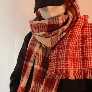 British Vintage Plaid Scarf For Women Winter Thick Warm Double-Sided Houndstooth Shawl With Tassels Soft Elegant Fashion Scarf
