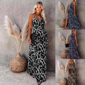 Mouwenloze bloemen maxi-jurk met V-hals en zijsplit verkrijgbaar in diverse kleuren
