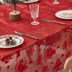 Nappe de Noël en dentelle rouge avec motifs jacquard de rennes et de flocons de neige