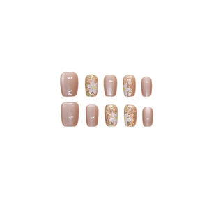 Short ballet cat eye press-on nails with pink glitter and white daisy floral patterns