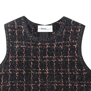 Mini abito in maglia senza maniche nero testurizzato da donna con scollo rotondo