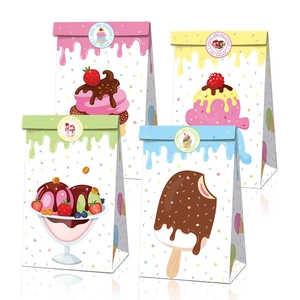 Set di quattro sacchetti regalo colorati in carta kraft con motivi di gelati freschi