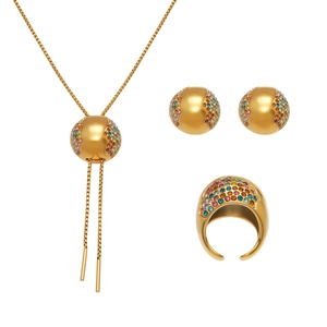 Set di gioielli in oro di lusso con collana, orecchini e anello con zirconi incastonati
