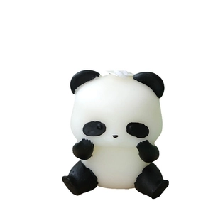 Cute panda-shaped scented candle in black and white finish for creative home decor gift