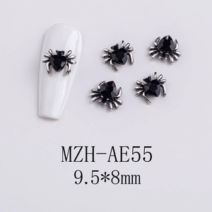 Spider nail charm with black heart gemstone and silver legs, size 9.5x8mm detail