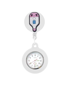 Dettaglio dell'orologio da infermiera in silicone bianco con una simpatica clip a molla