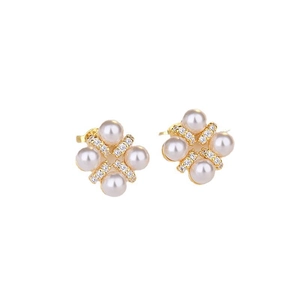 Elegant gold flower pearl earrings with S925 silver needle for a minimalist look
