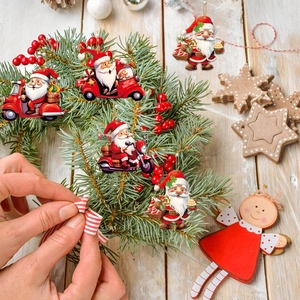18-piece wooden Christmas tree ornaments set with Santa Claus and festive berry decor