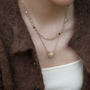 Double-layer necklace with pearls, tiger eye beads and pavé zircon cylinder pendant