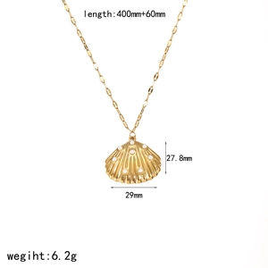 Detailed size chart for the gold shell pendant necklace with weight and length dimensions