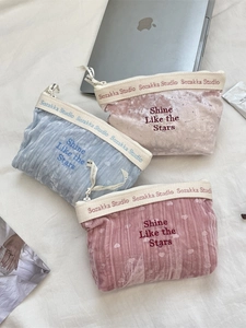 Velvet Embroidered Cosmetic Bag Portable Travel Makeup Pouch Heart Pattern Toiletry Organizer Soft Zipper Case Women