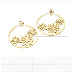 Detail view of gold stainless steel hollow flower hoop earrings with 31mm diameter size