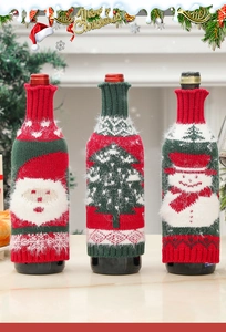 Copribottiglie di vino in maglia con Babbo Natale, pupazzo di neve e albero di Natale
