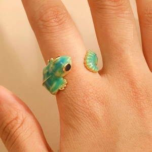 Gothic green enamel frog open ring in gold plating with adjustable wrap-around animal design