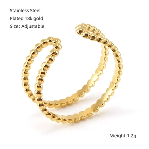 Details des 1,2g verstellbaren zweireihigen Goldperlenrings aus 18k vergoldetem Edelstahl