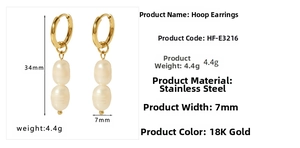Detailed view of 18K gold earrings with baroque pearls and size dimensions