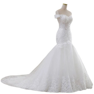 Elegant off-shoulder mermaid wedding dress with lace embroidery and long trailing tail
