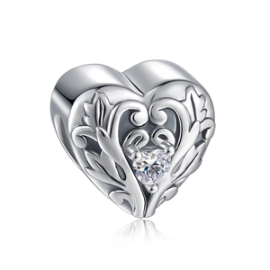 Colgante de corazón en plata de ley S925 con filigrana vintage y piedra de circón