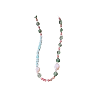 Collier style chinois avec pierres naturelles colorées et perles baroques