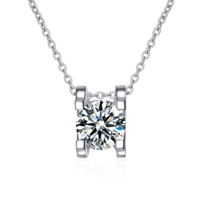 Collier classique en argent sterling 925 avec pendentif brillant en moissanite