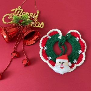 Collier de Noël pour chiens et chats avec écharpe tricotée rouge et verte faite à la main
