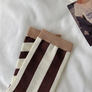 Retro coffee and beige striped cotton crew socks with ribbed cuffs for women