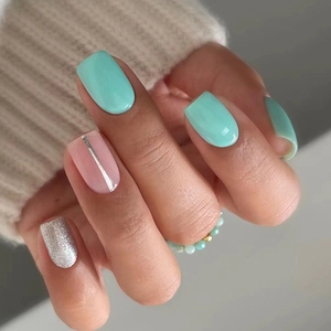 Press On Nails Mint Green Pale Pink Silver Glitter Squoval Short Artificial Fingernails For Women