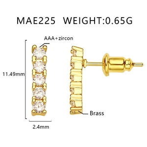 Minimalist gold bar earrings with five AAA zircons on brass, front and side view dimensions