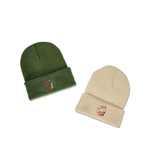 Streetwear knit beanie set with skull embroidery in dark green and beige colors