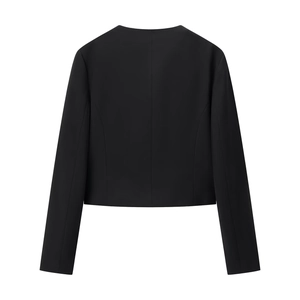 Vista posteriore del blazer corto nero elegante con design minimalista senza colletto