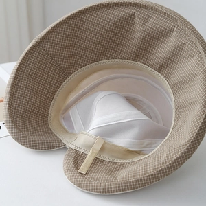 Chapeau de soleil respirant à carreaux marron pour femme avec sangle interne réglable