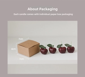 Vela aromática de cereza roja realista con etiqueta de hoja y caja de papel kraft
