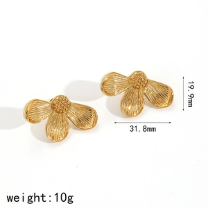 Golden flower-shaped stainless steel earrings with textured petals and size specifications