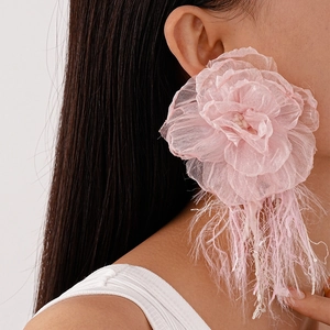 Elegant pink lace flower earrings with soft feather tassels for a chic vacation look