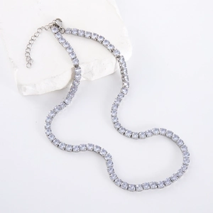 Chaîne de tennis classique en argent avec zircone étincelante et fermoir homard