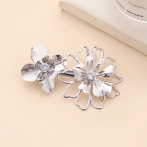 Silver metal floral hair clip with four-layer hollow flowers and inlaid crystals